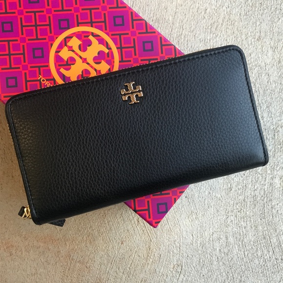 Tory Burch Handbags - Tory Burch Marsden Black Zip Wallet NWT
